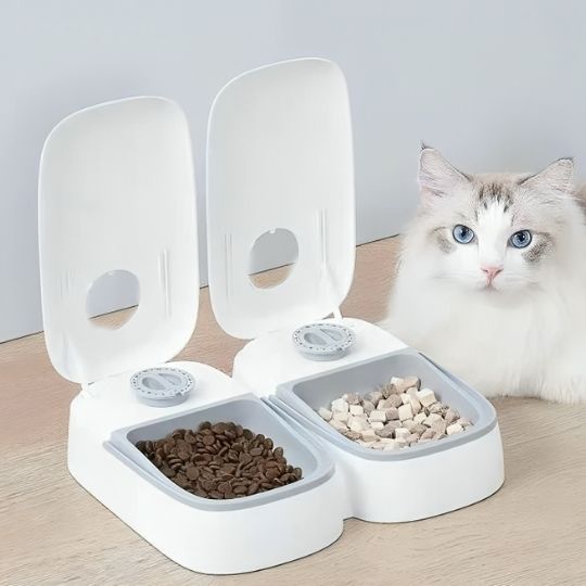 distributeur automatique croquettes chat blanc