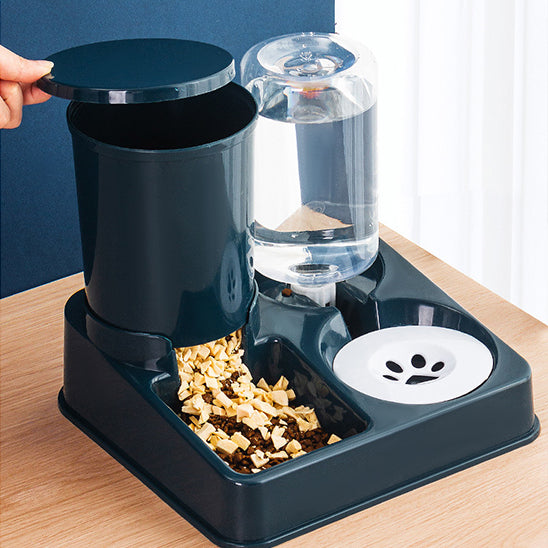 distributeur croquette chat fabuleuse et pratique