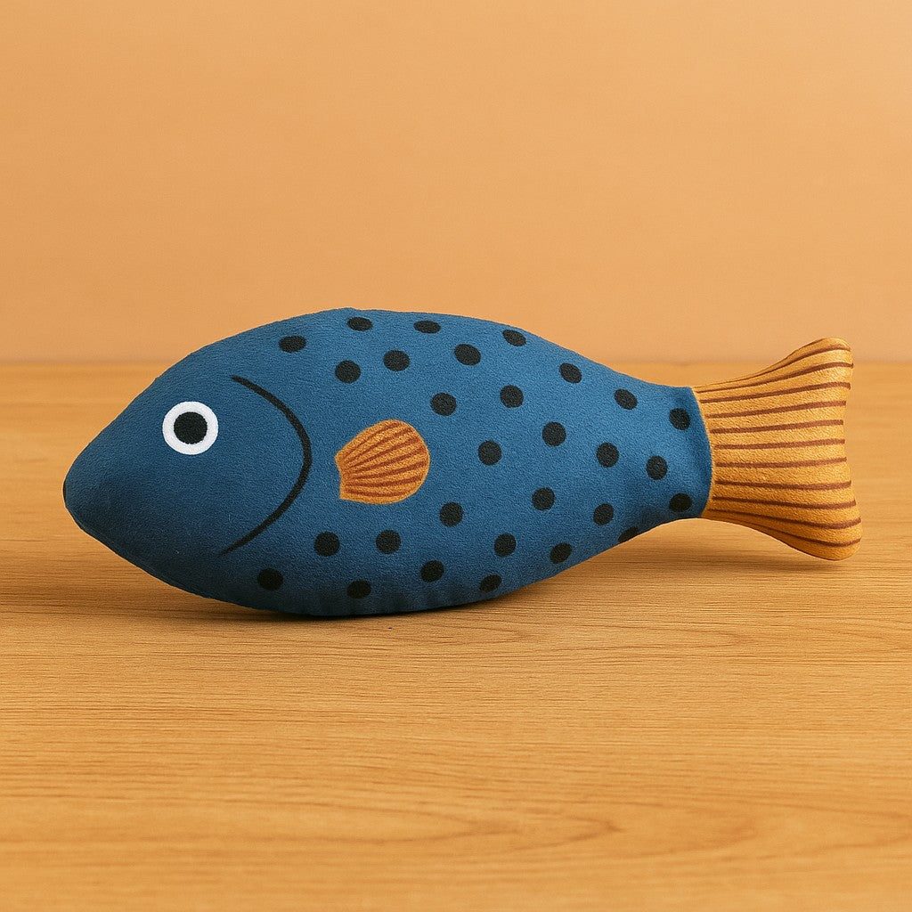 chat jouet poisson bleu