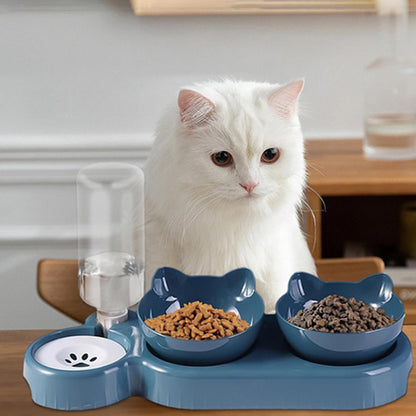 gamelle chat avec deux bols et eau